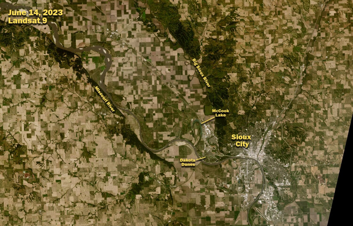 A satellite image from June 14, 2023, shows the Big Sioux River in southeast South Dakota prior to a flood. (Illustration by John Hult/South Dakota Searchlight, utilizing USGS Landsat imagery)