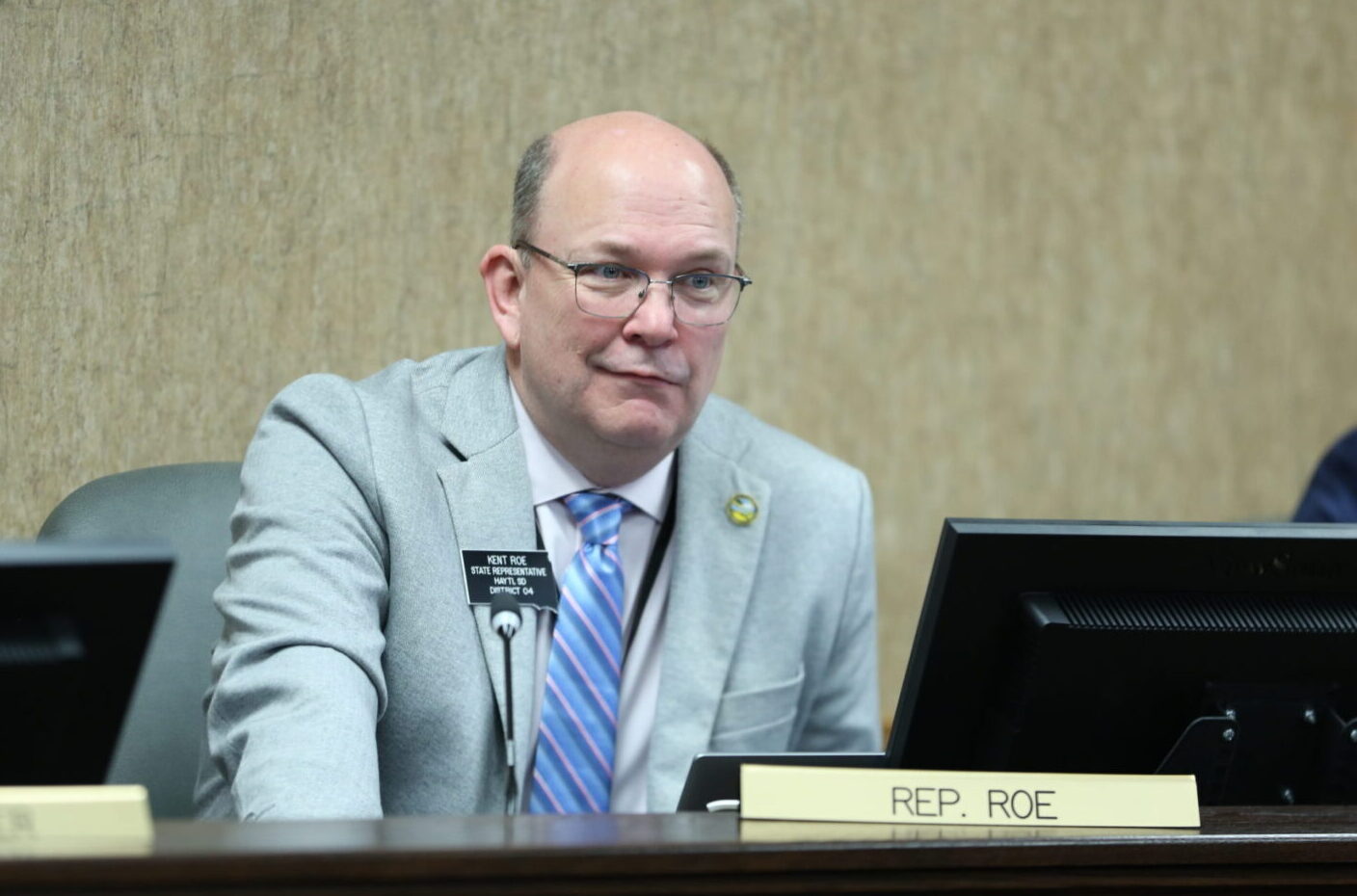 Rep. Kent Roe, R-Hayti, listens to a committee hearing at the South Dakota Capitol in Pierre on Jan. 23, 2026. (Photo by Makenzie Huber/South Dakota Searchlight)