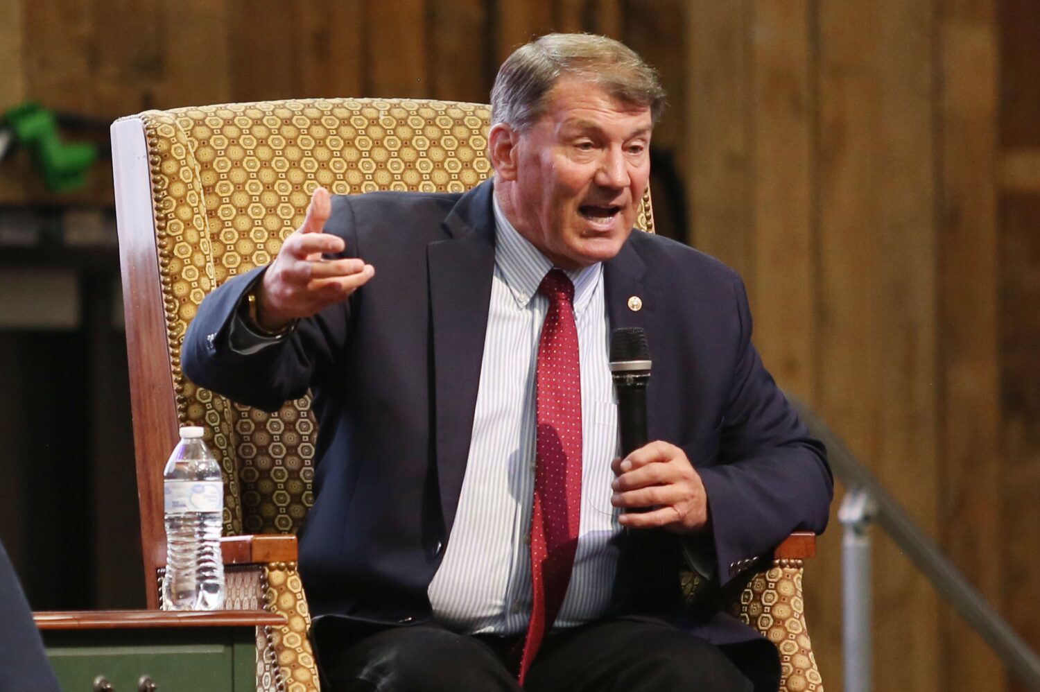 U.S. Sen. Mike Rounds, R-South Dakota, speaks during a Downtown Sioux Falls Rotary event on Oct. 28, 2024. (Makenzie Huber/South Dakota Searchlight)